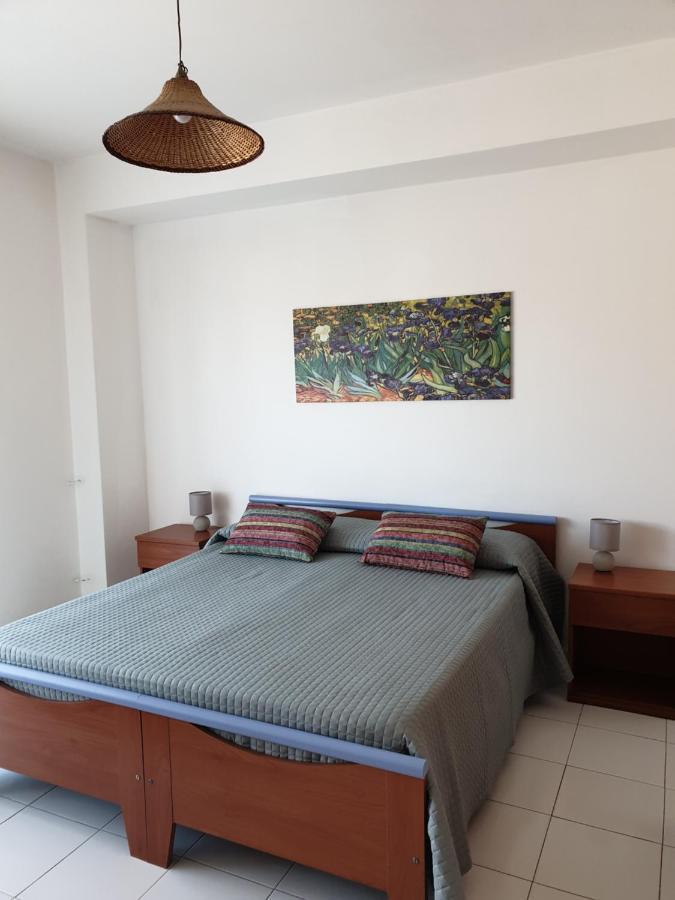 Baia Alcantara Apartments จีอาร์ดีนี นักซอส ภายนอก รูปภาพ